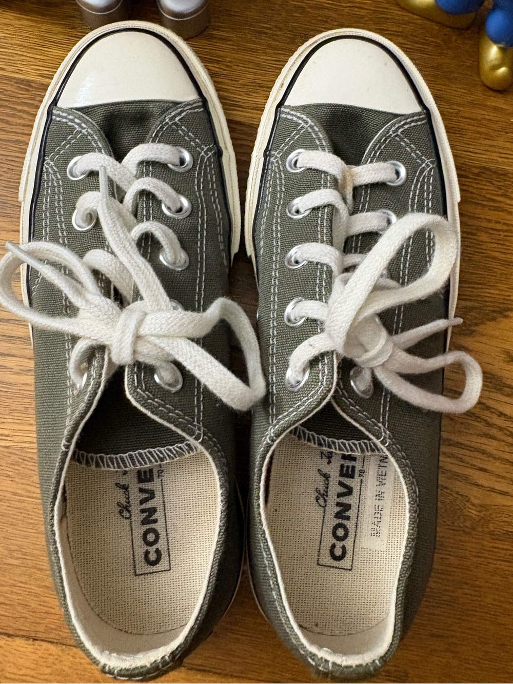 Converse Chuck 70 Low in the "Utility Green" (or Field green) sneakers. Size 6. - Picture 6 of 9